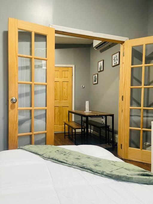 Cozy Studio Staycation - Brooklyn Close To Train Stations New York Ngoại thất bức ảnh